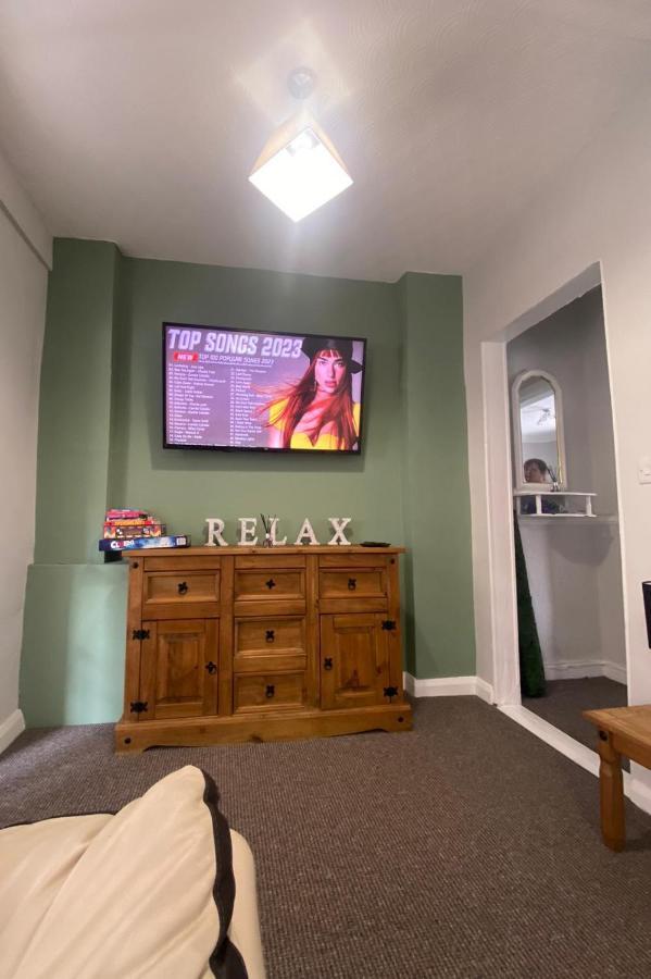 Mairead - Cosy Property In Gaeltacht Quarter Belfast Bagian luar foto